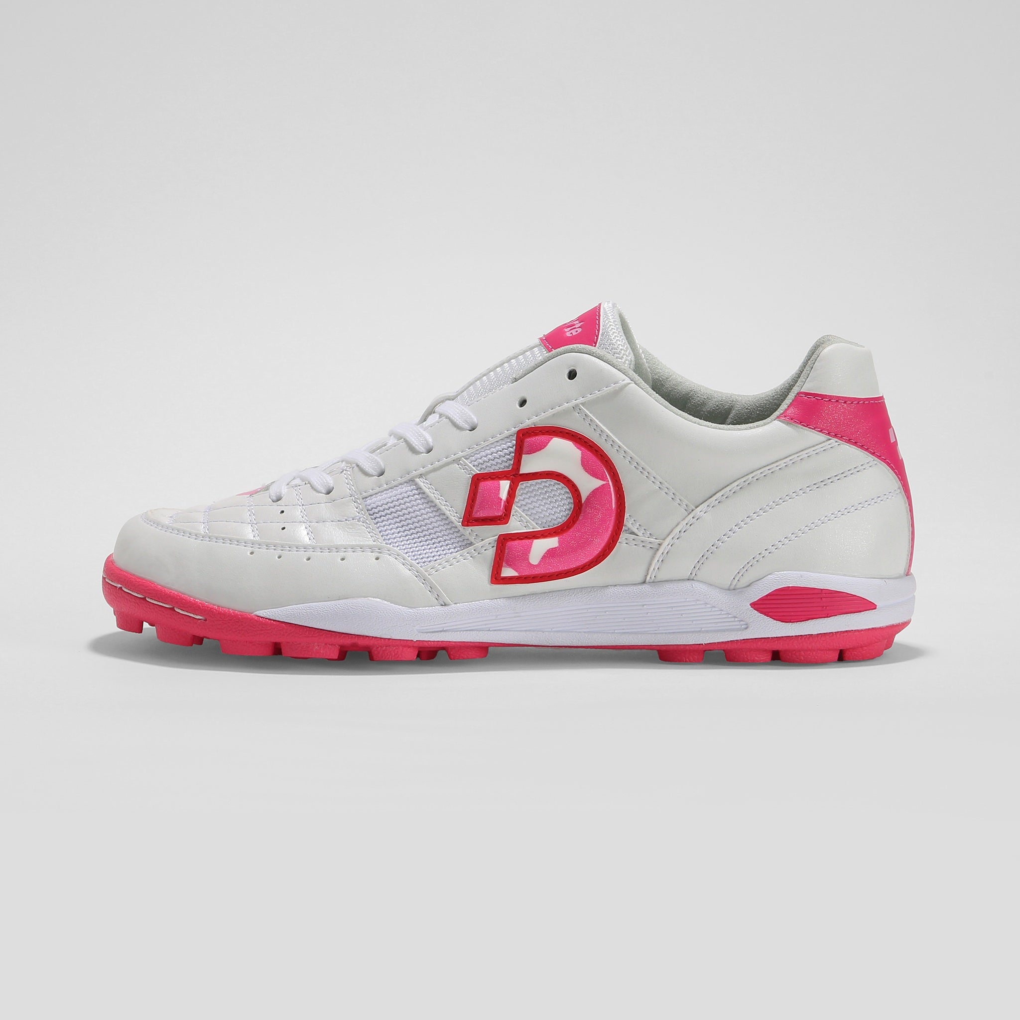 Desporte Rio KT2 white turf soccer boot with pink logo and sole