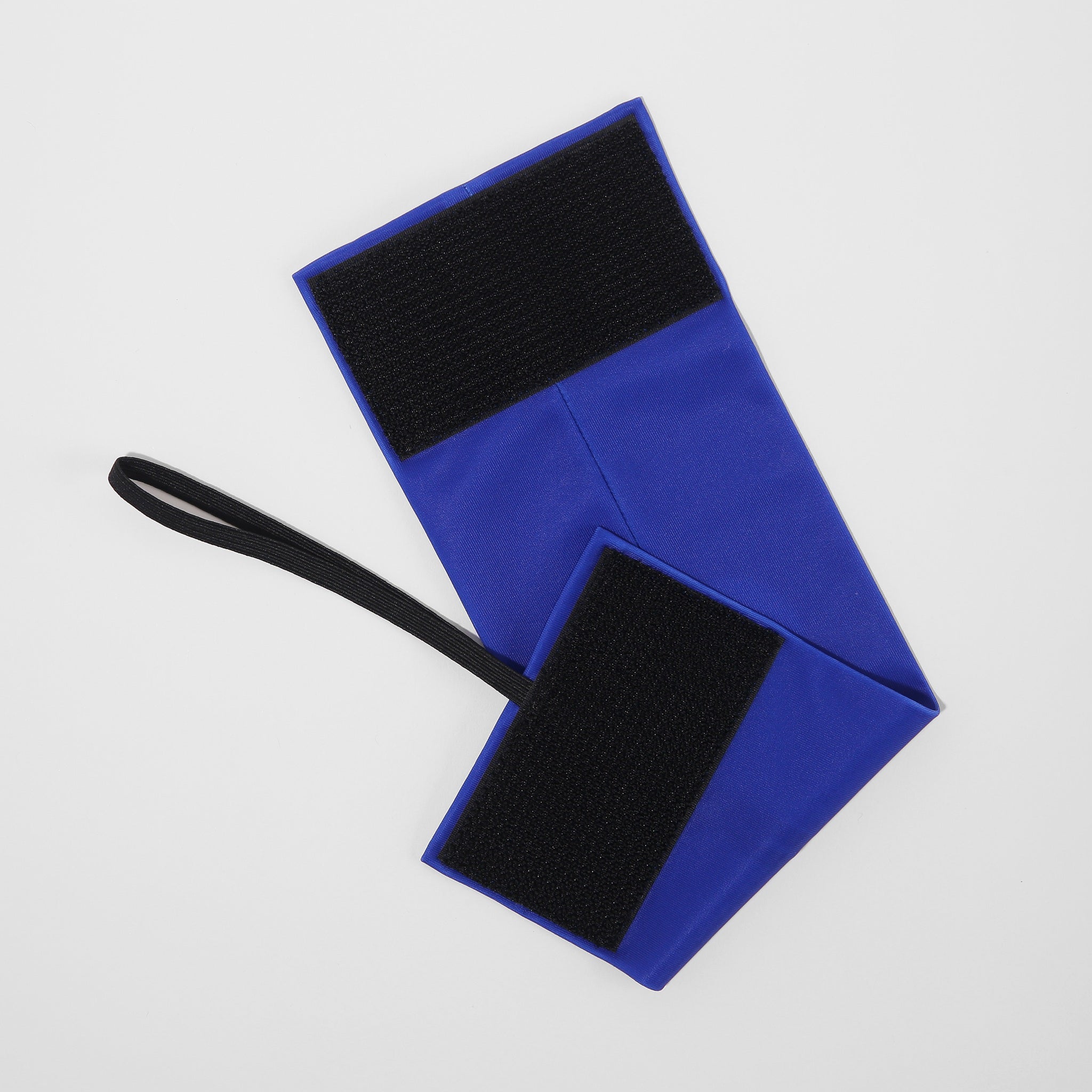 Desporte blue captains armband with a velcro strap and elastic cord for perfect fit