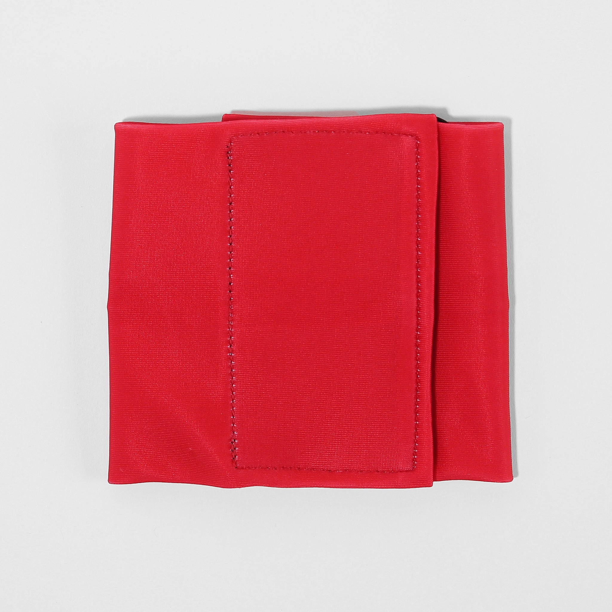 Desporte red captains armband with a velcro strap